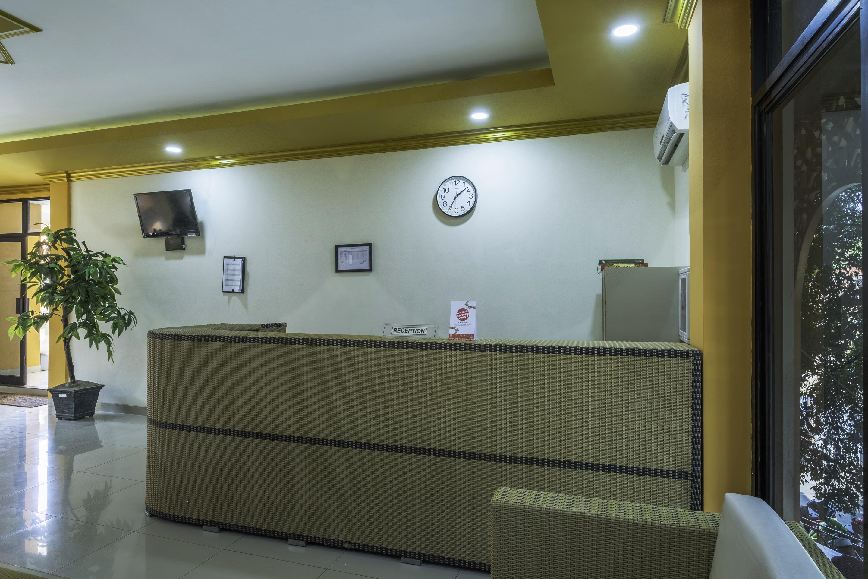 井里汶 Oyo2132彭多克阿维森纳旅馆酒店 外观 照片